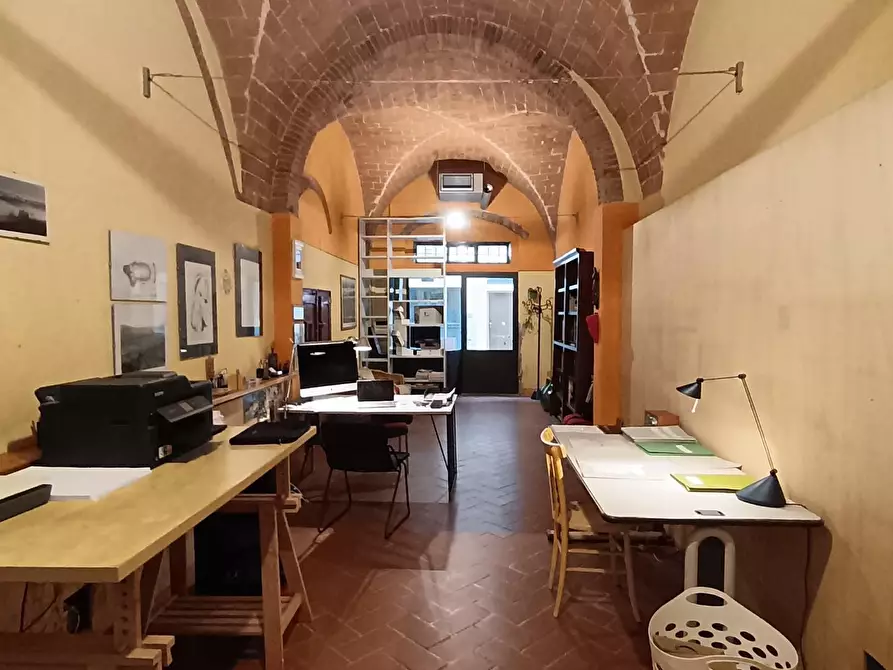 Immagine 7 di Magazzino in affitto  a Empoli