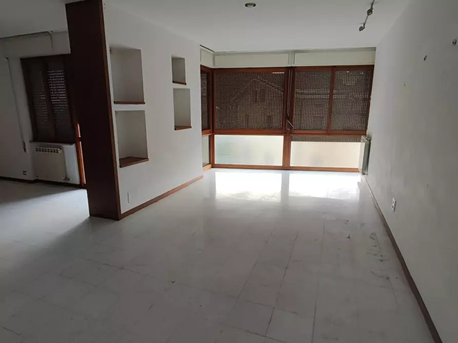 Immagine 6 di Appartamento in vendita  a Massa