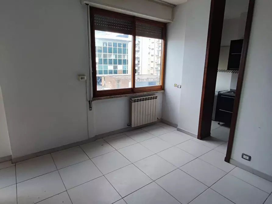 Immagine 2 di Appartamento in vendita  a Massa