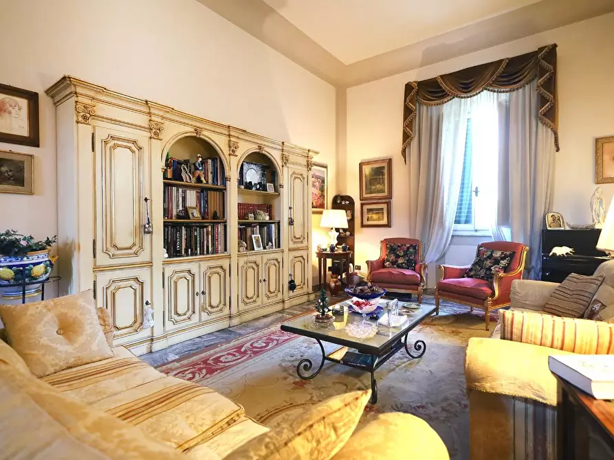 Immagine 8 di Villa in vendita  a Vinci