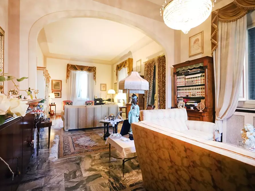 Immagine 9 di Villa in vendita  a Vinci