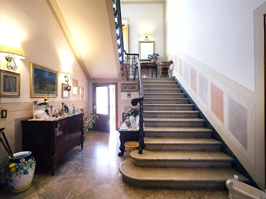 Immagine 6 di Villa in vendita  a Vinci