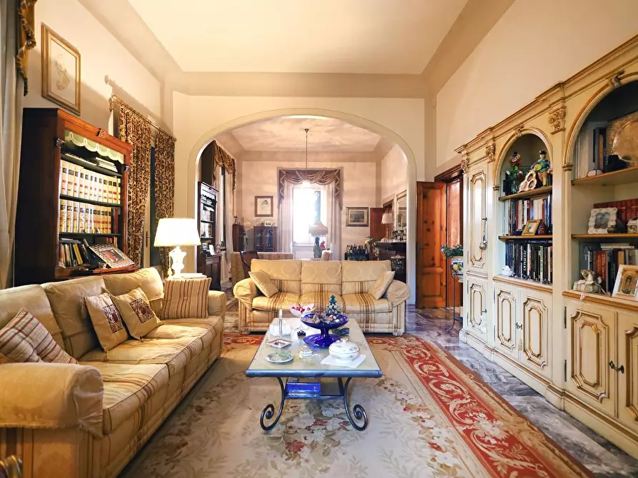 Immagine 12 di Villa in vendita  a Vinci