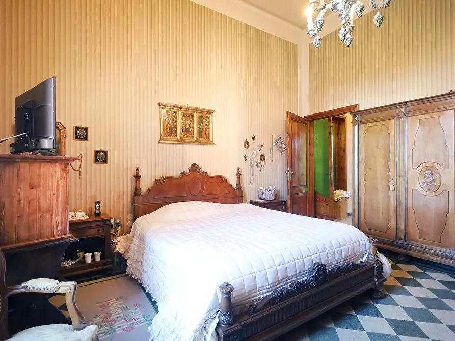 Immagine 26 di Villa in vendita  a Vinci