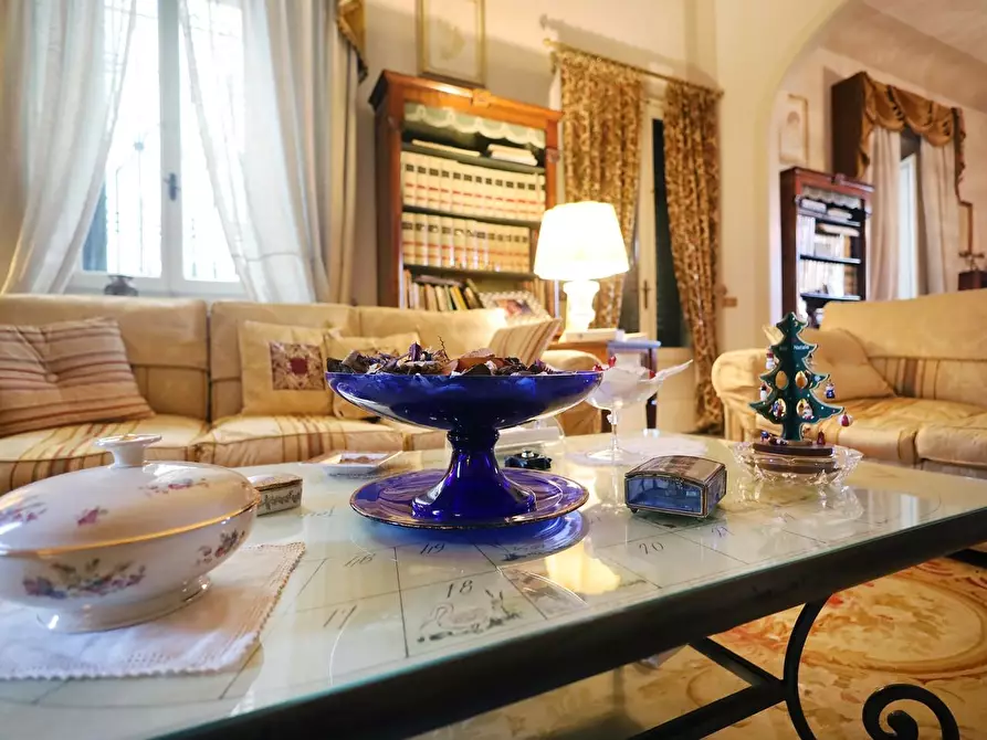 Immagine 17 di Villa in vendita  a Vinci