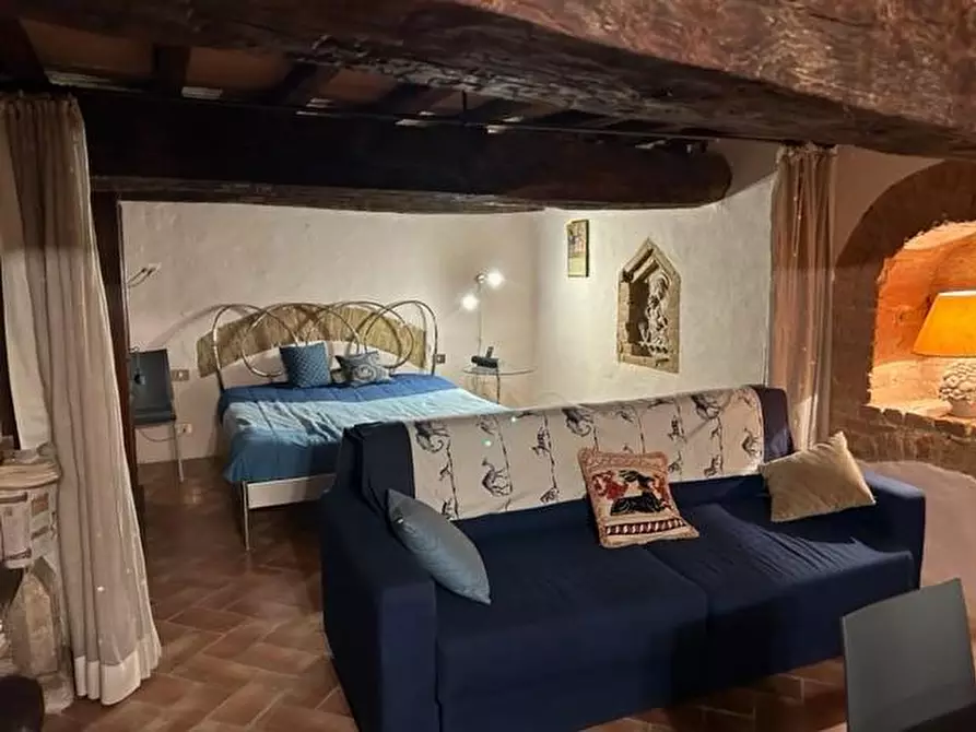 Immagine 4 di Loft/Open space in vendita  a Siena