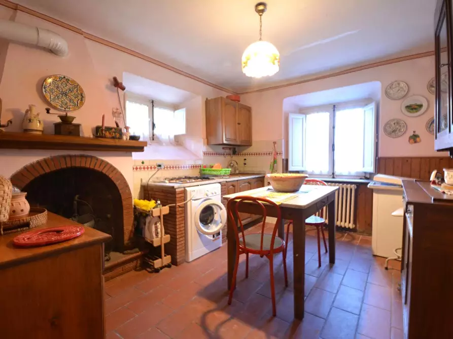 Immagine 23 di Villa in vendita  a Lucca