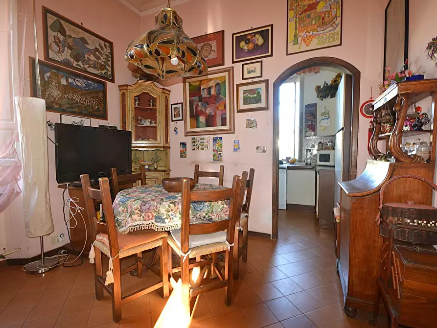 Immagine 6 di Villa in vendita  a Lucca