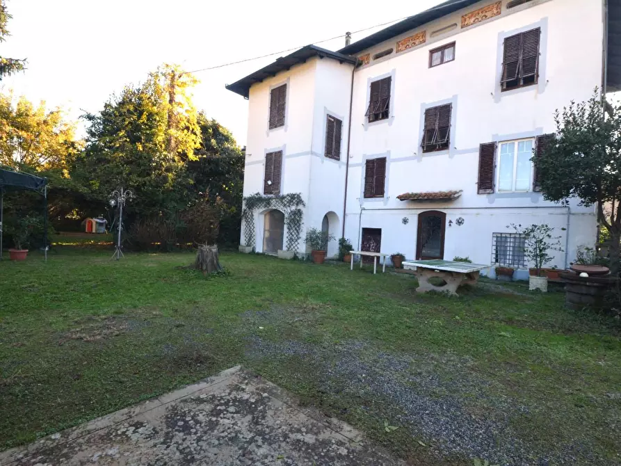 Immagine 28 di Villa in vendita  a Lucca