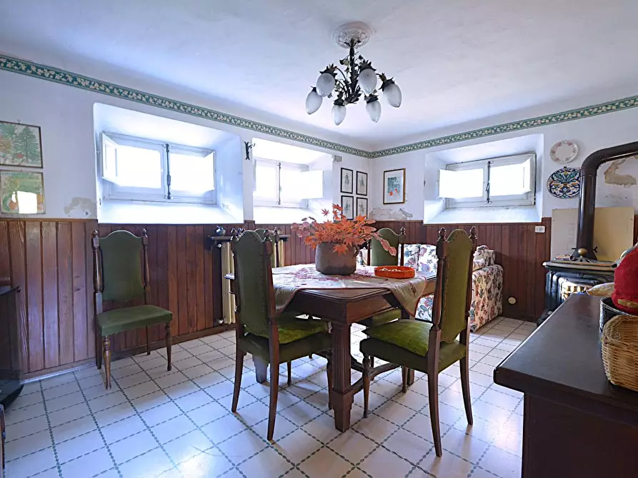 Immagine 22 di Villa in vendita  a Lucca