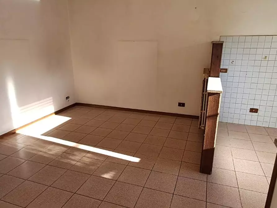 Immagine 3 di Appartamento in vendita  a Cecina