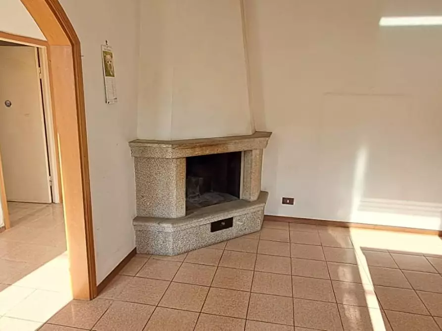 Immagine 4 di Appartamento in vendita  a Cecina