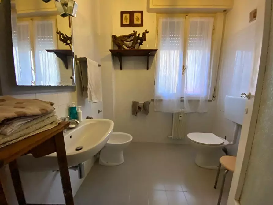 Immagine 8 di Appartamento in vendita  a Massa