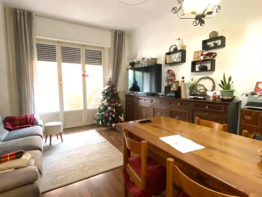 Immagine 10 di Appartamento in vendita  a Massa