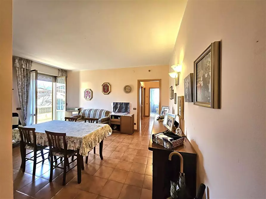 Immagine 23 di Appartamento in vendita  a Massa