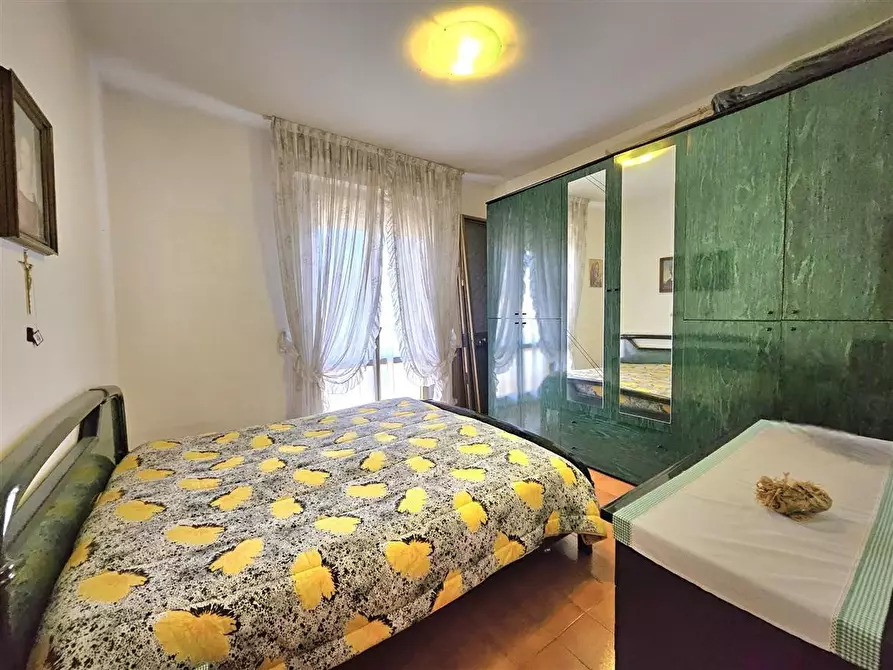 Immagine 32 di Appartamento in vendita  a Massa