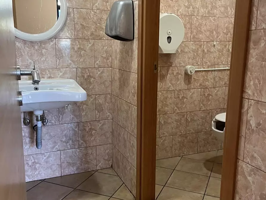 Immagine 28 di Bar / Ristorante in vendita  a Torino