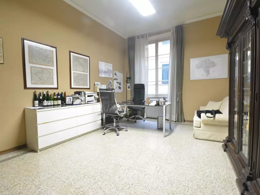 Immagine 7 di Appartamento in vendita  a Lucca