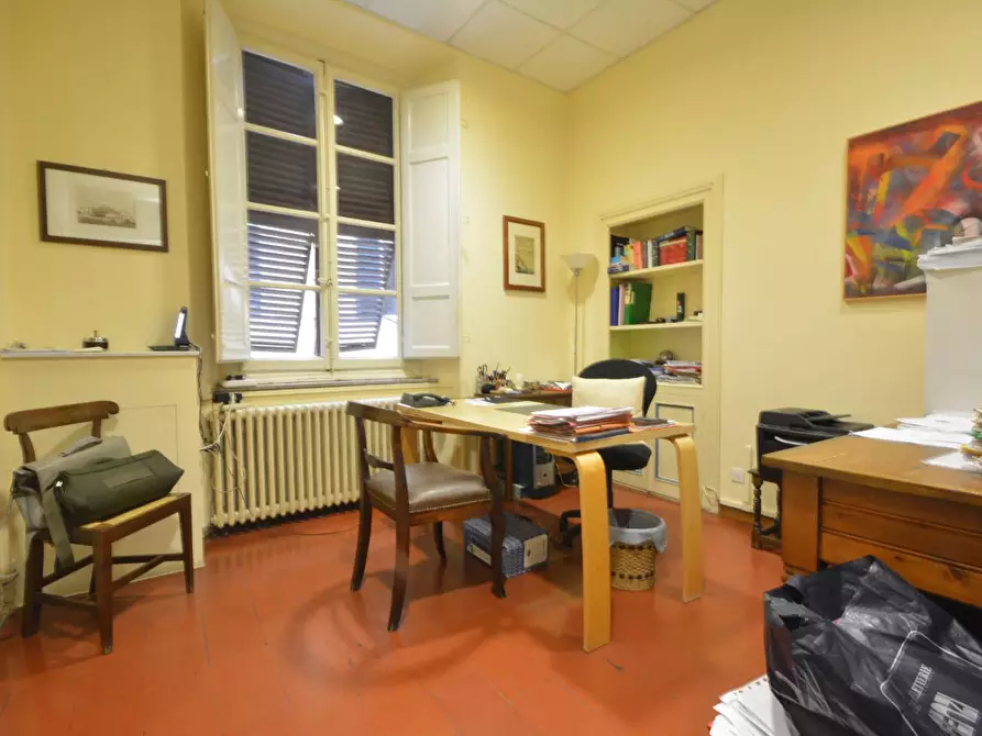 Immagine 9 di Appartamento in vendita  a Lucca