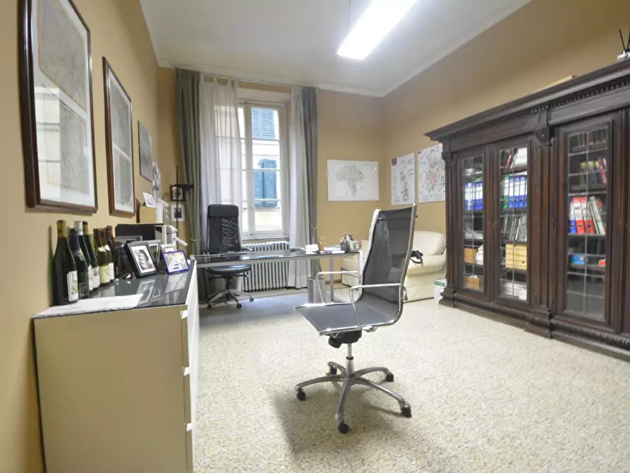 Immagine 6 di Appartamento in vendita  a Lucca