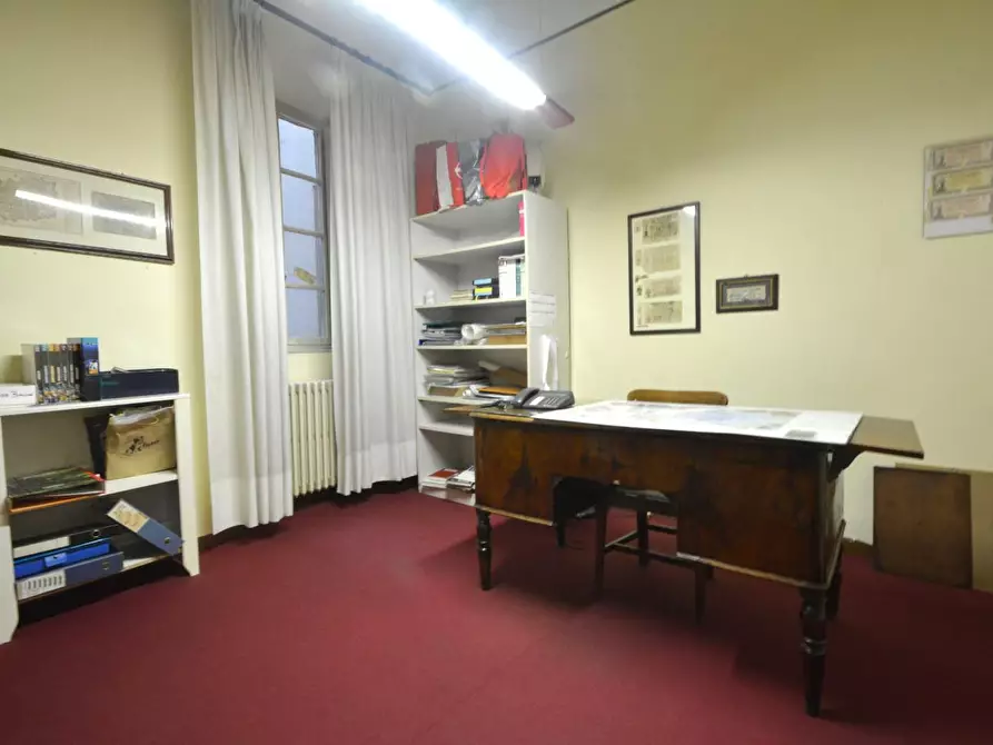 Immagine 17 di Appartamento in vendita  a Lucca