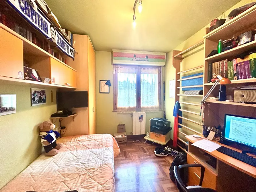 Immagine 10 di Appartamento in vendita  a Siena