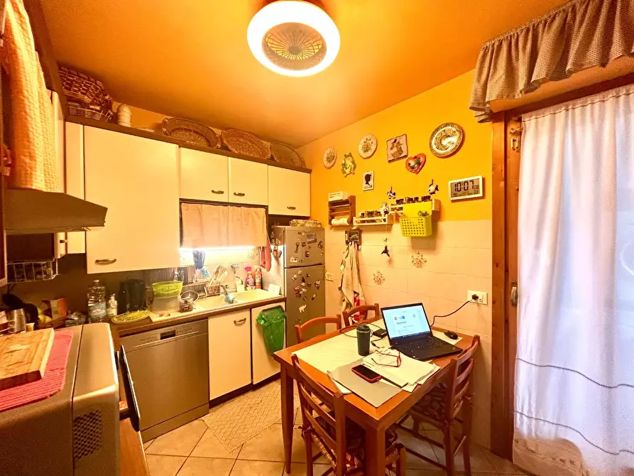 Immagine 5 di Appartamento in vendita  a Siena