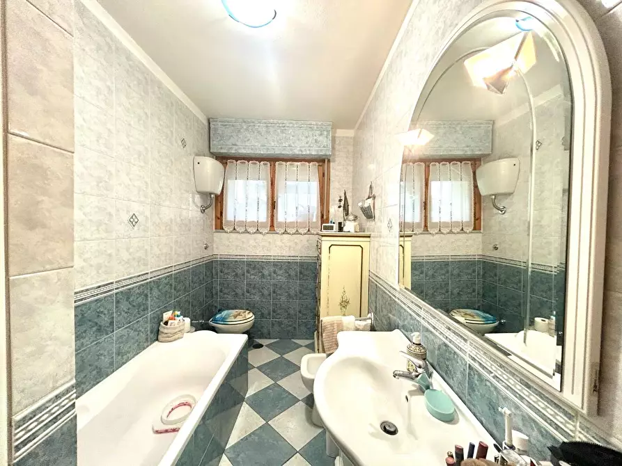 Immagine 14 di Appartamento in vendita  a Siena