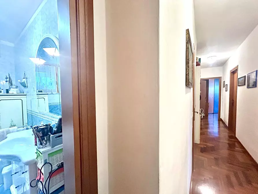 Immagine 15 di Appartamento in vendita  a Siena