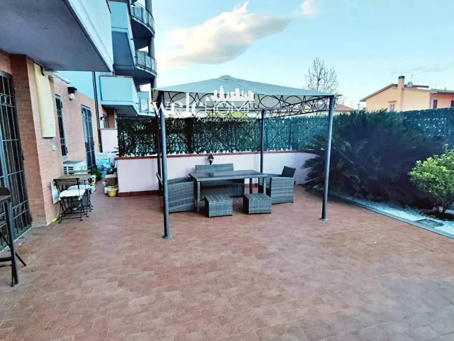 Immagine 15 di Appartamento in vendita  a Campi Bisenzio