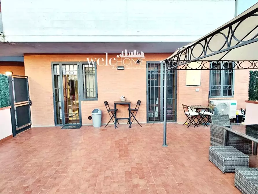 Immagine 16 di Appartamento in vendita  a Campi Bisenzio