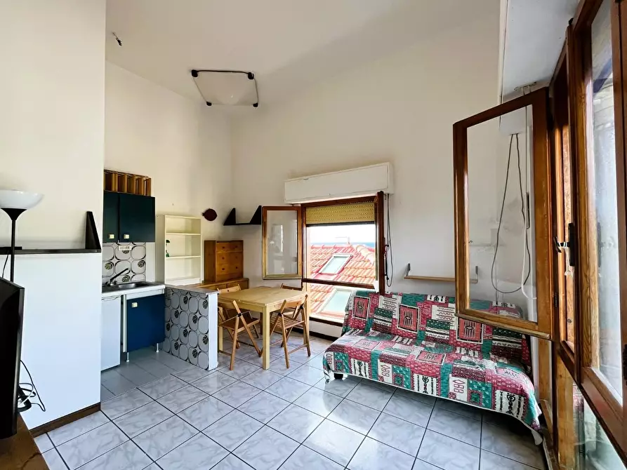 Immagine 11 di Appartamento in vendita  a Rosignano Marittimo