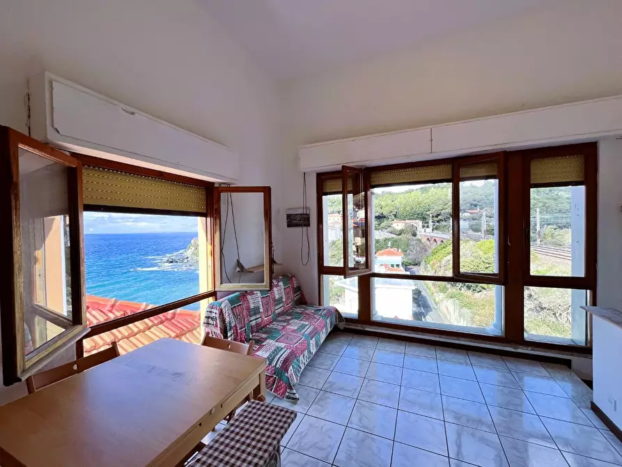 Immagine 3 di Appartamento in vendita  a Rosignano Marittimo