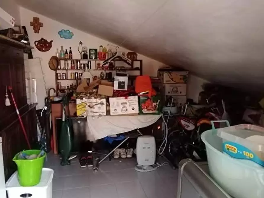 Immagine 23 di Appartamento in vendita  a Ortonovo