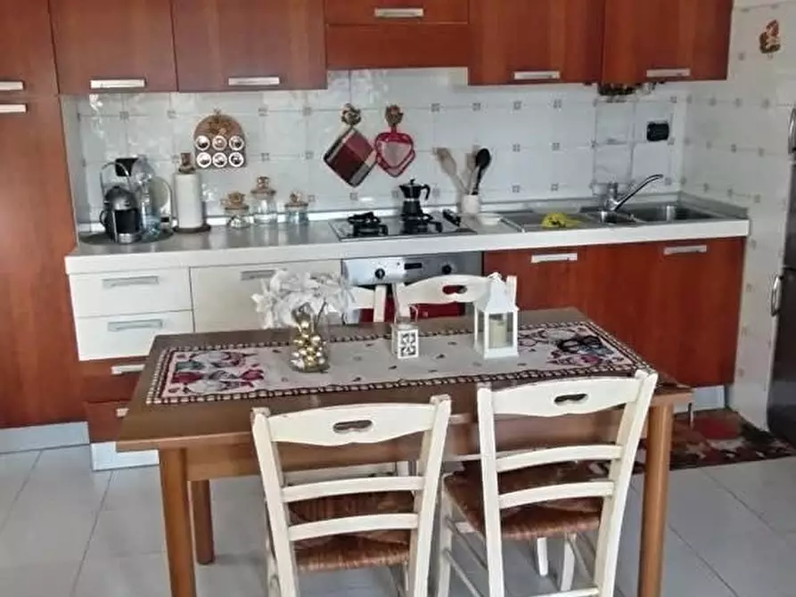 Immagine 10 di Appartamento in vendita  a Ortonovo