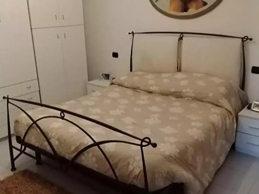 Immagine 14 di Appartamento in vendita  a Ortonovo