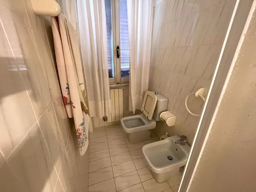 Immagine 9 di Porzione di casa in vendita  a Massa