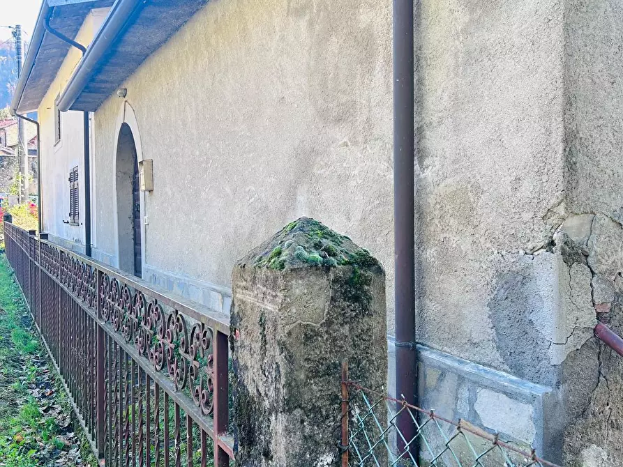 Immagine 30 di Casa indipendente in vendita  a Comano