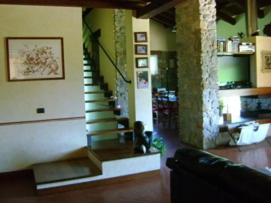 Immagine 19 di Villa in vendita  a Ameglia