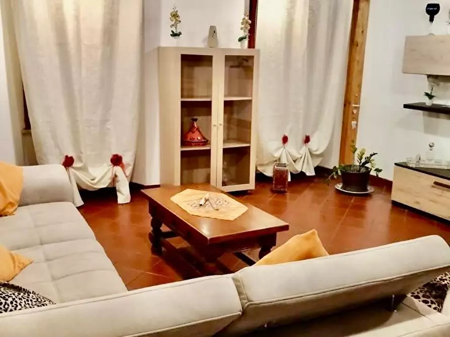 Immagine 1 di Terratetto in vendita  a Massa