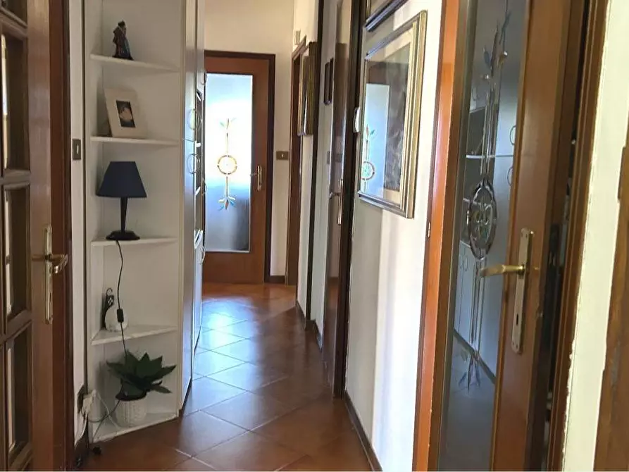 Immagine 9 di Appartamento in vendita  a Lerici