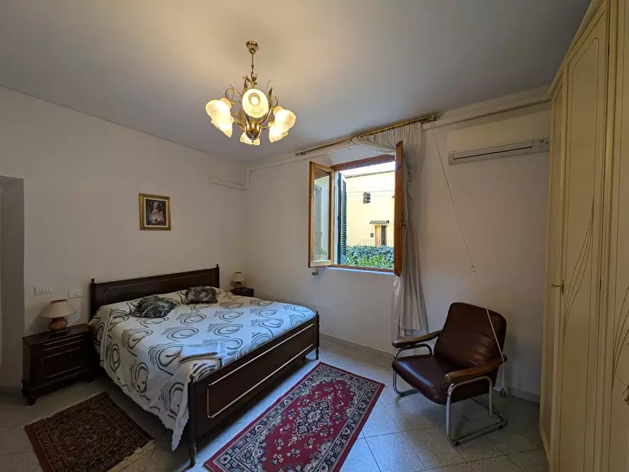 Immagine 5 di Appartamento in affitto  a Capraia E Limite