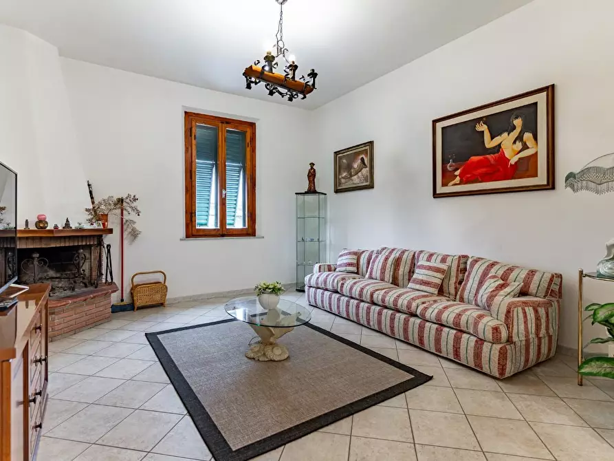 Immagine 10 di Villa in vendita  a San Miniato