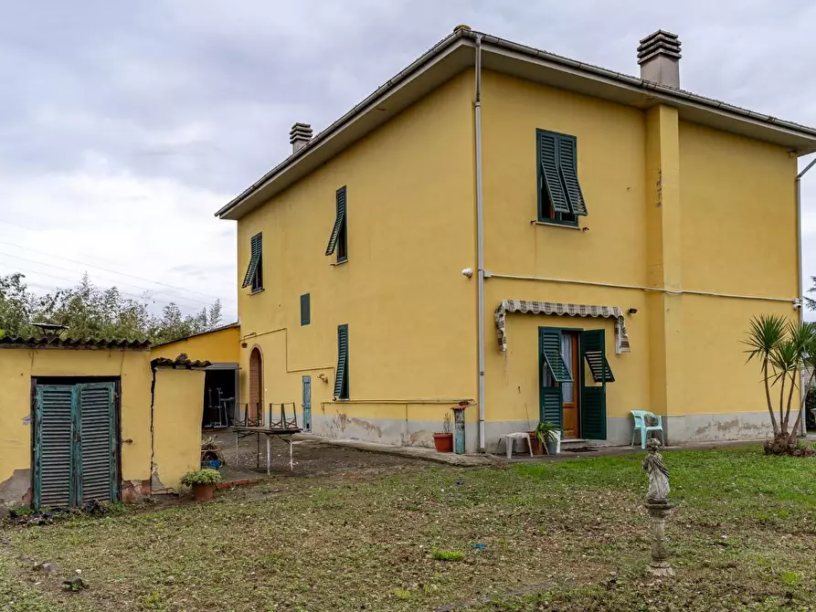 Immagine 31 di Villa in vendita  a San Miniato