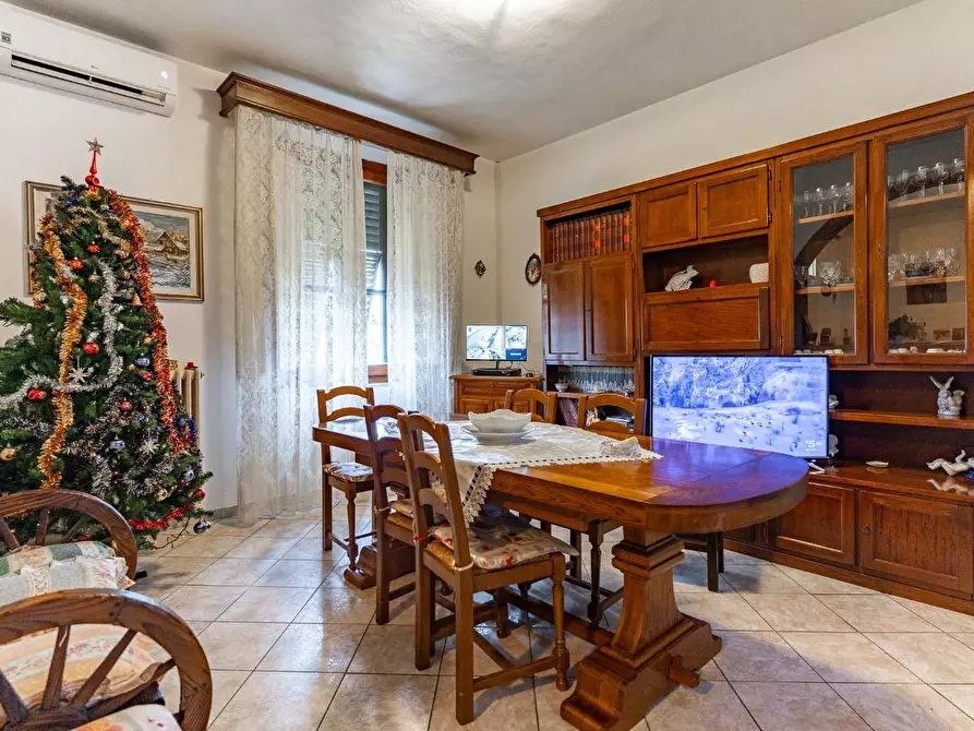 Immagine 19 di Villa in vendita  a San Miniato