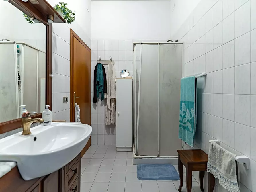 Immagine 21 di Villa in vendita  a San Miniato