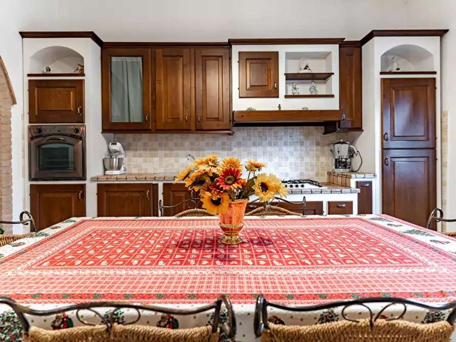 Immagine 4 di Villa in vendita  a San Miniato