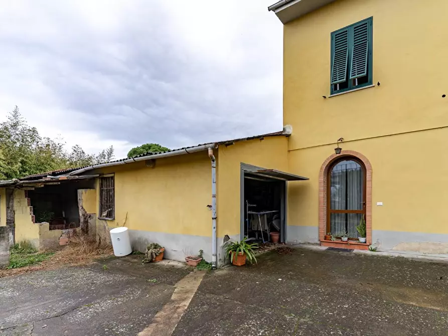 Immagine 36 di Villa in vendita  a San Miniato