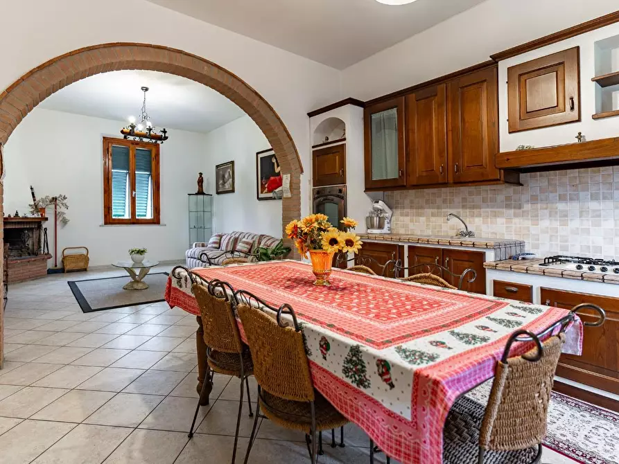 Immagine 5 di Villa in vendita  a San Miniato