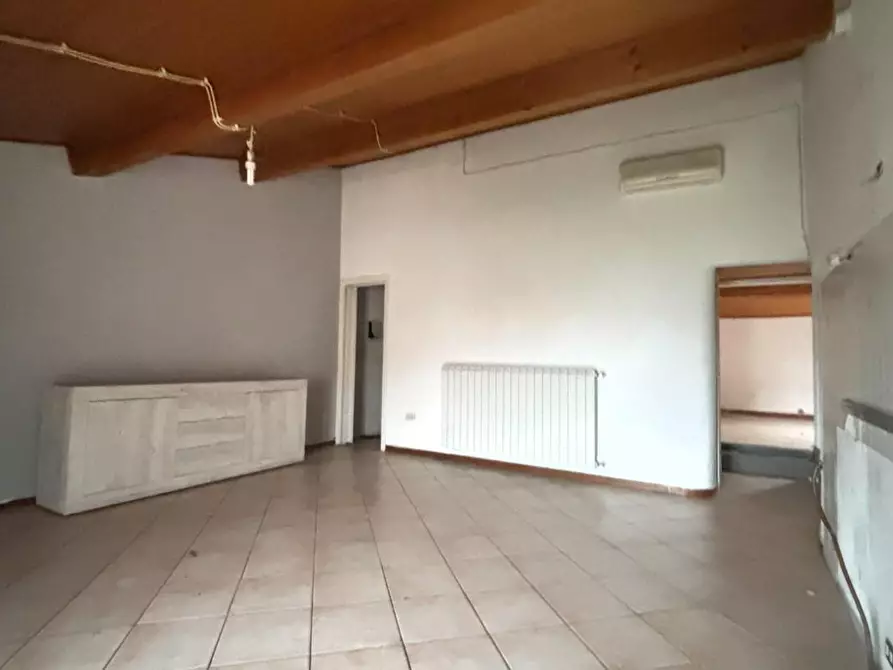 Immagine 29 di Villa in vendita  a San Giuliano Terme